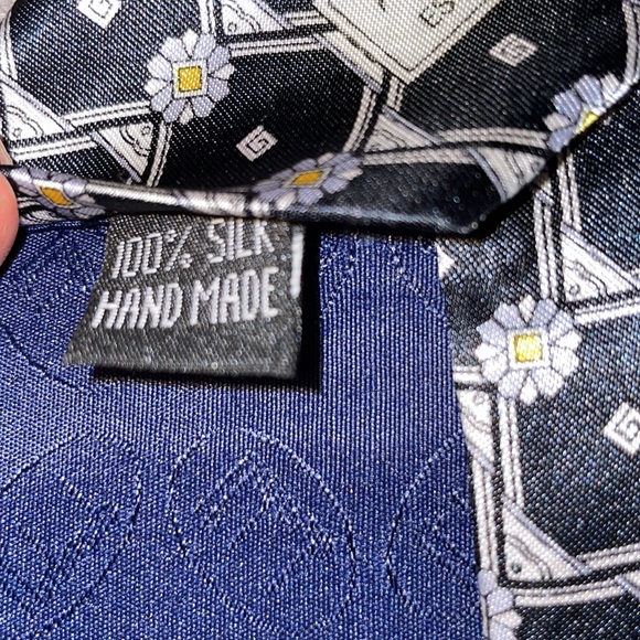 Dunhill Silk handmade tie - Picture 5 of 5